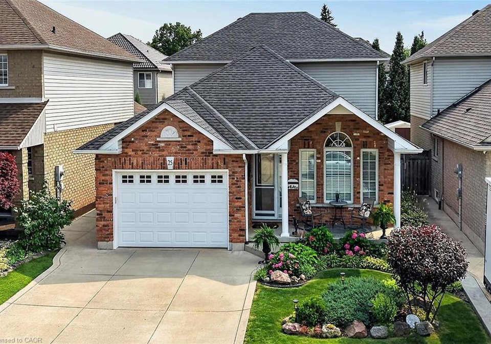 25-eric-burke-court-hamilton-ontario-40852360