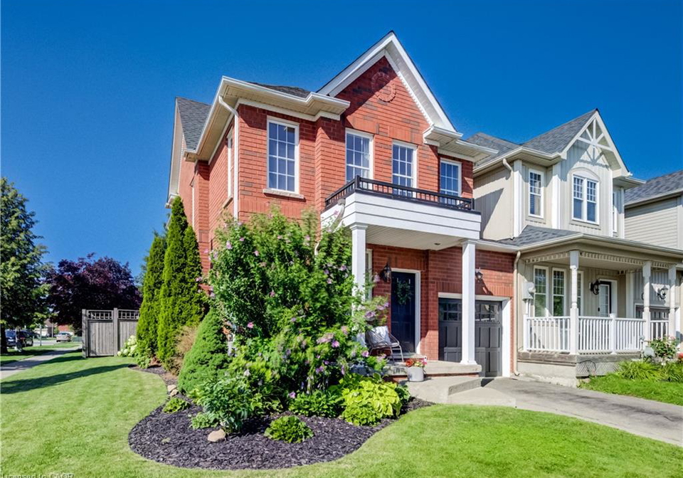 3-golden-iris-crescent-hamilton-ontario-40852364