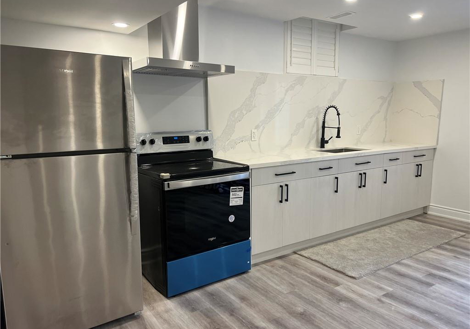252-raymond-road-ancaster-ontario-40852366