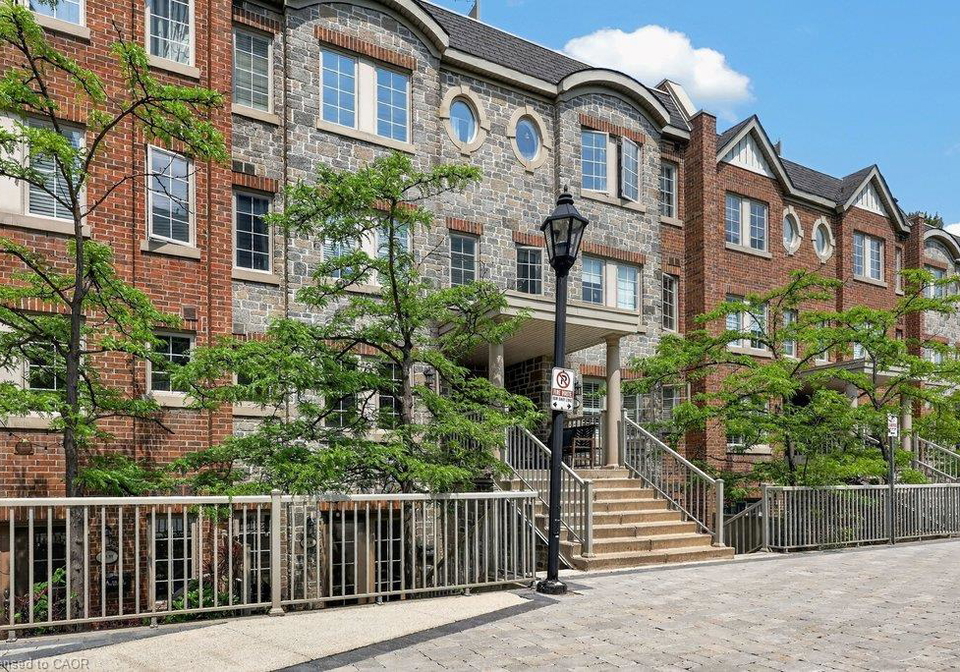 93-the-queensway-toronto-ontario-40852408