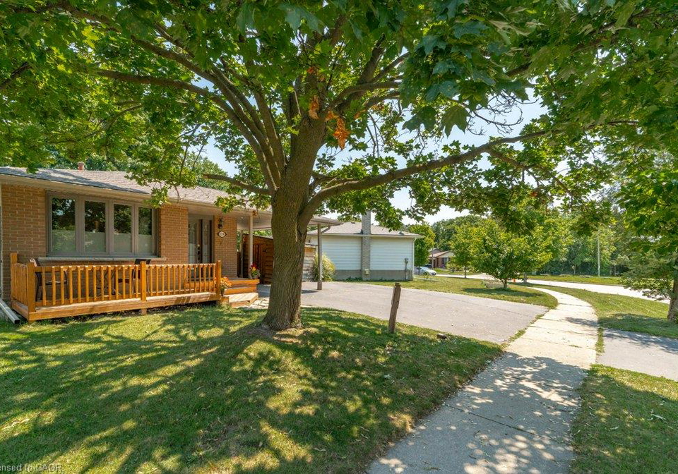 119-millwood-crescent-kitchener-ontario-40852448