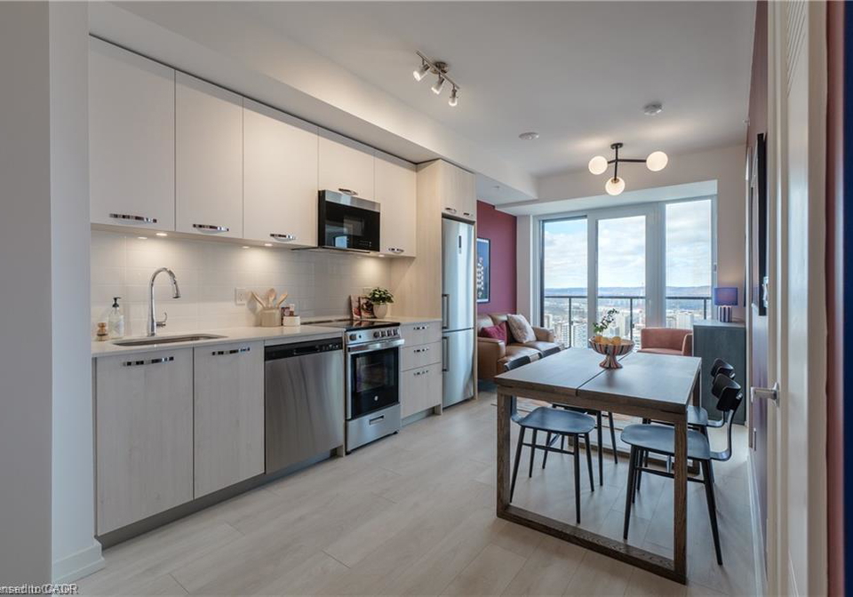75-james-street-s-hamilton-ontario-40852540