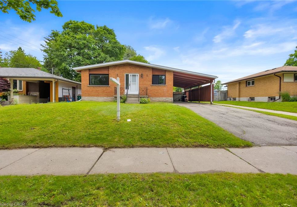 72-massey-avenue-kitchener-ontario-40852541