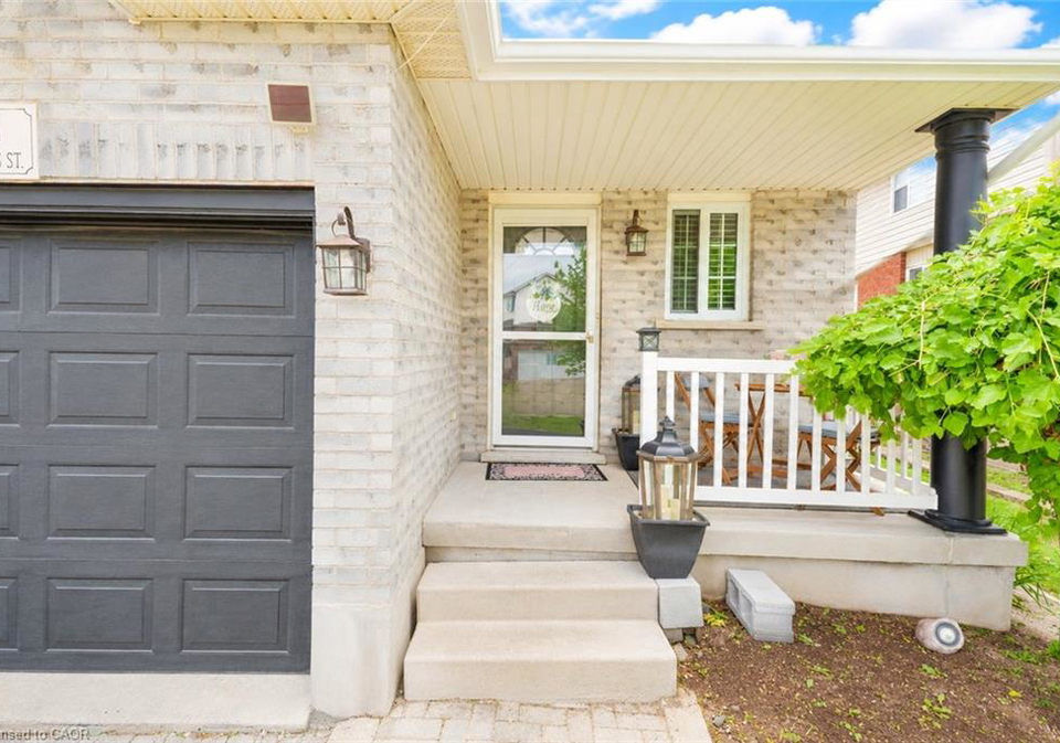 135-cotton-grass-street-kitchener-ontario-40852545
