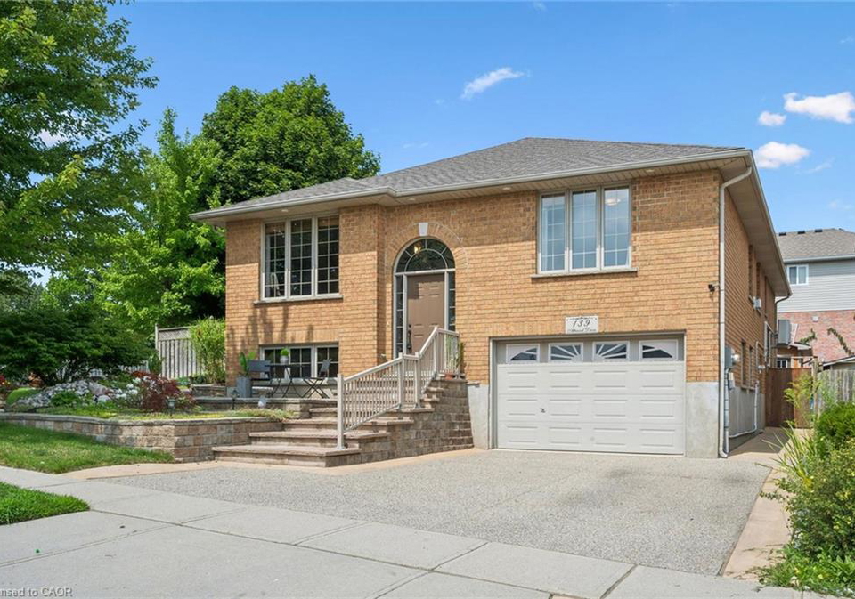 139-attwood-drive-cambridge-ontario-40852579