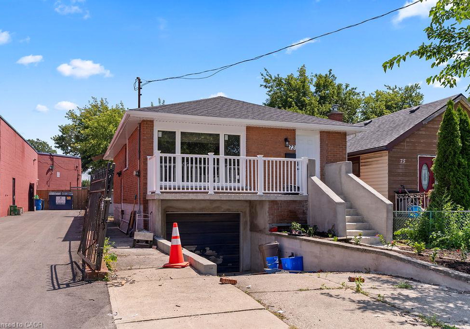 73-adair-avenue-s-hamilton-ontario-40852581