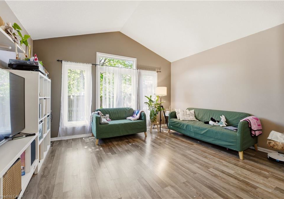 541-wild-iris-avenue-waterloo-ontario-40852607