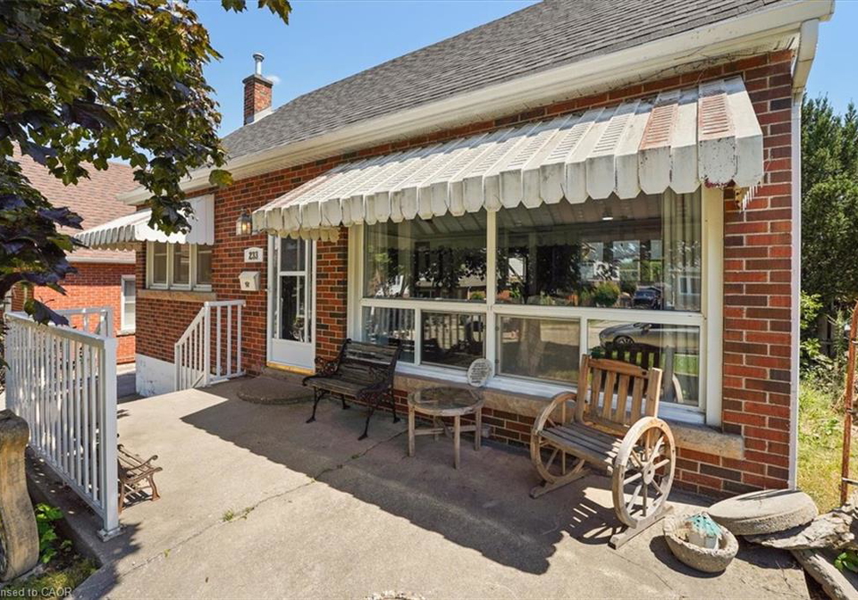233-auburn-avenue-hamilton-ontario-40852617