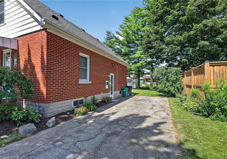 78-belleview-avenue-kitchener-ontario-40852649