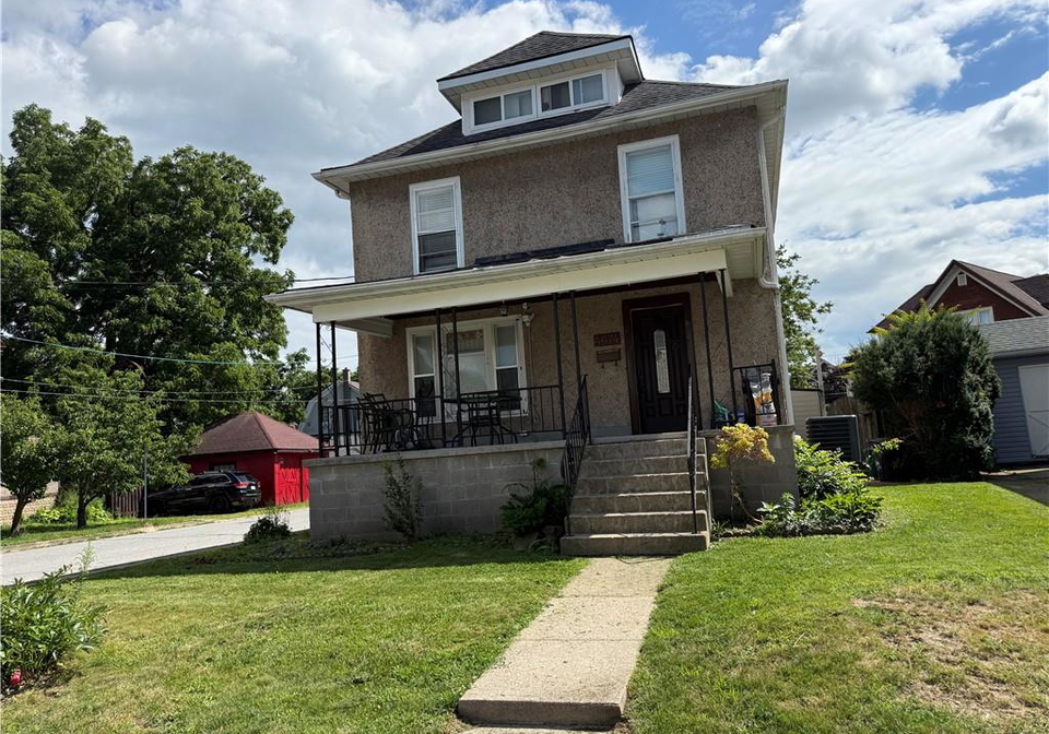 4674-eastwood-crescent-niagara-falls-ontario-40852651