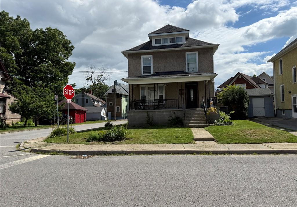 4674-eastwood-crescent-niagara-falls-ontario-40852651