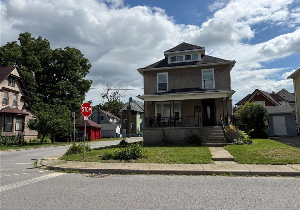 4674-eastwood-crescent-niagara-falls-ontario-40852651
