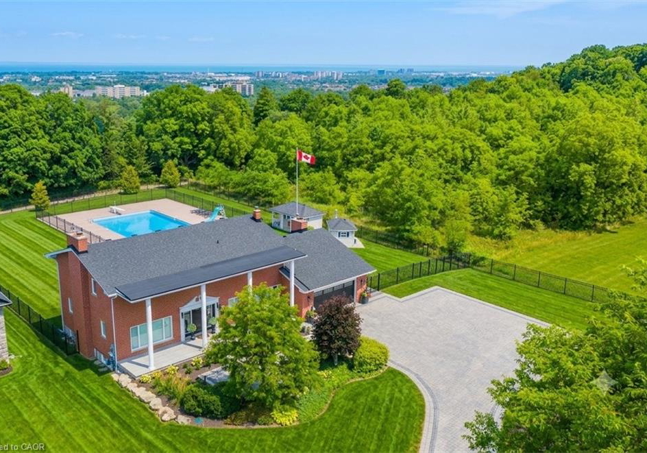 10-azalea-court-stoney-creek-ontario-40852666