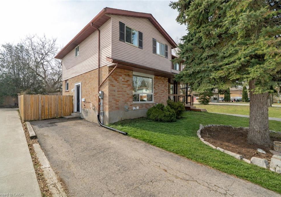 99-emma-street-guelph-ontario-40852675