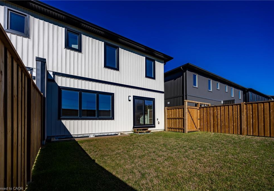 111-amber-street-waterford-ontario-40852691