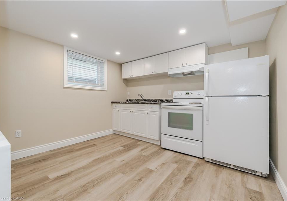 15-edinburgh-road-kitchener-ontario-40852723