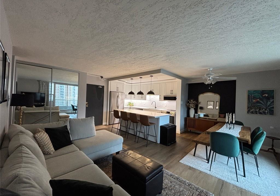 1968-main-street-w-hamilton-ontario-40852738