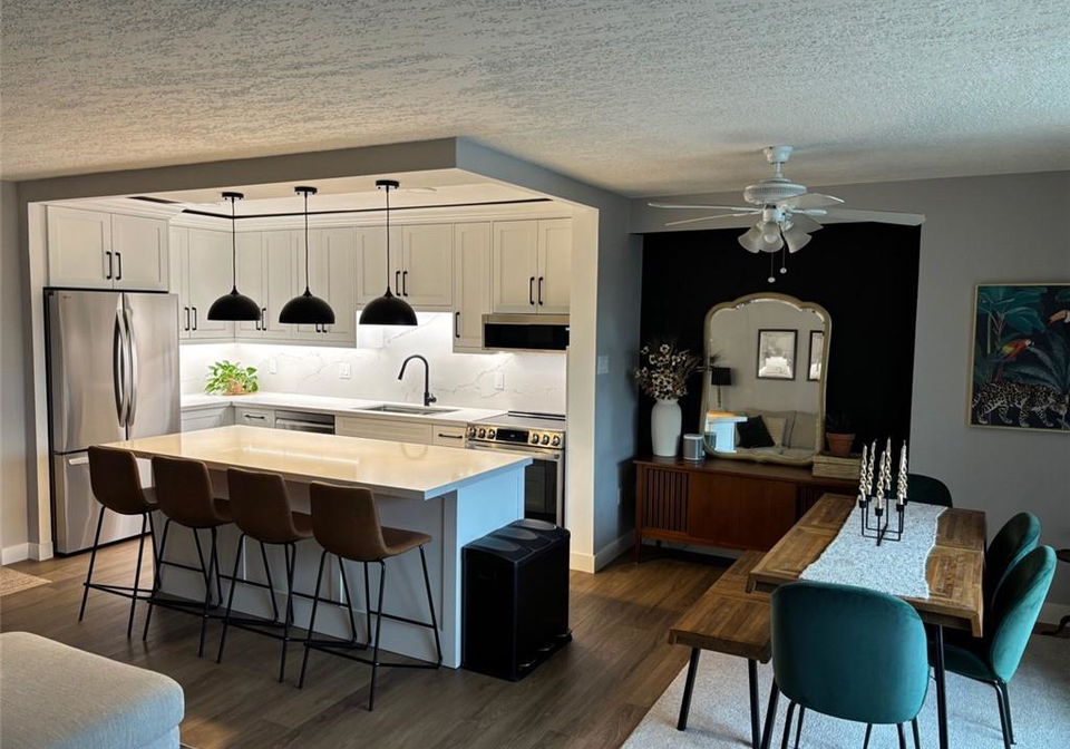 1968-main-street-w-hamilton-ontario-40852738