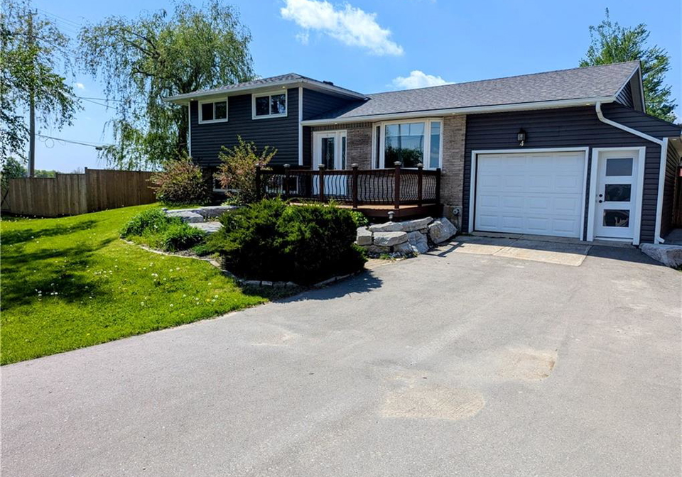 4-first-line-elora-ontario-40852740