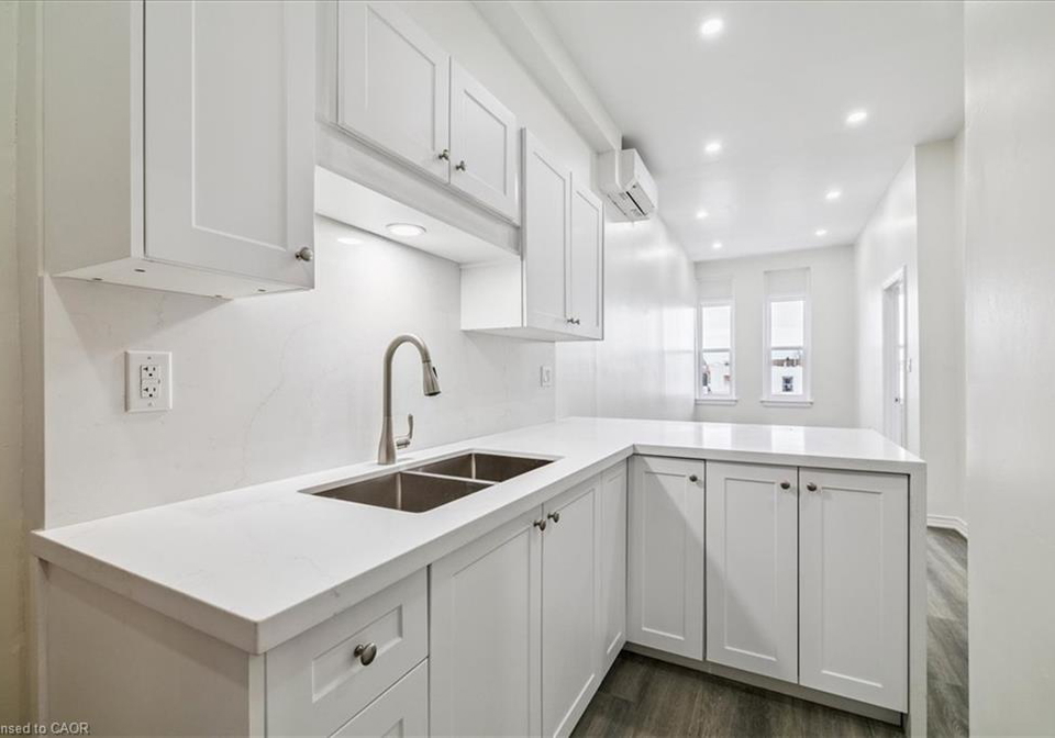 68-peel-street-simcoe-ontario-40852795