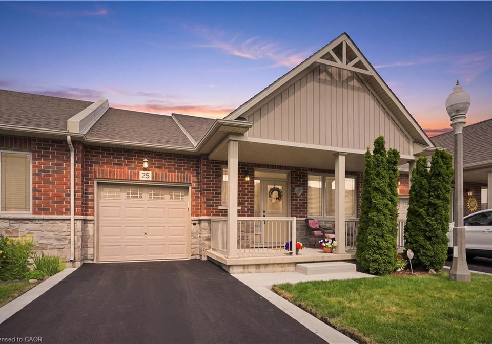 25-stickland-lane-binbrook-ontario-40852797