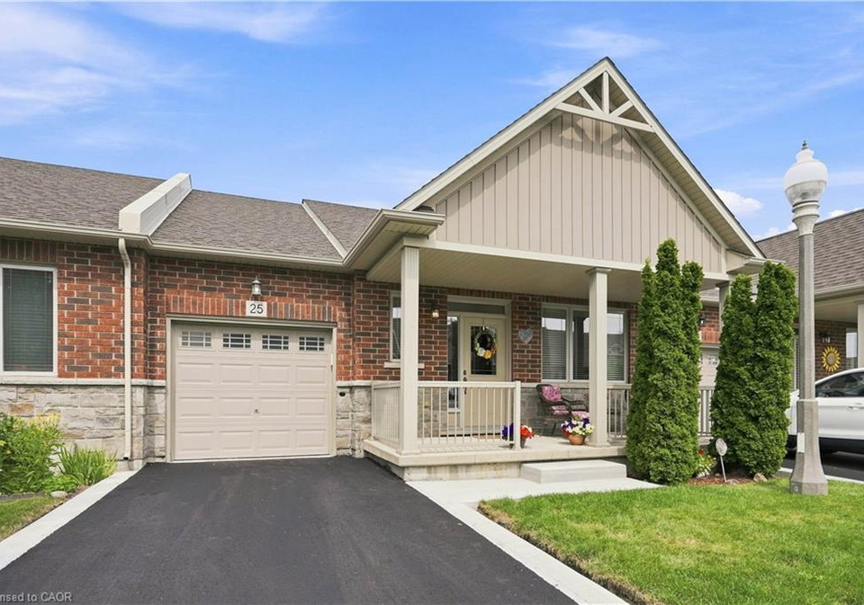 25-stickland-lane-binbrook-ontario-40852797