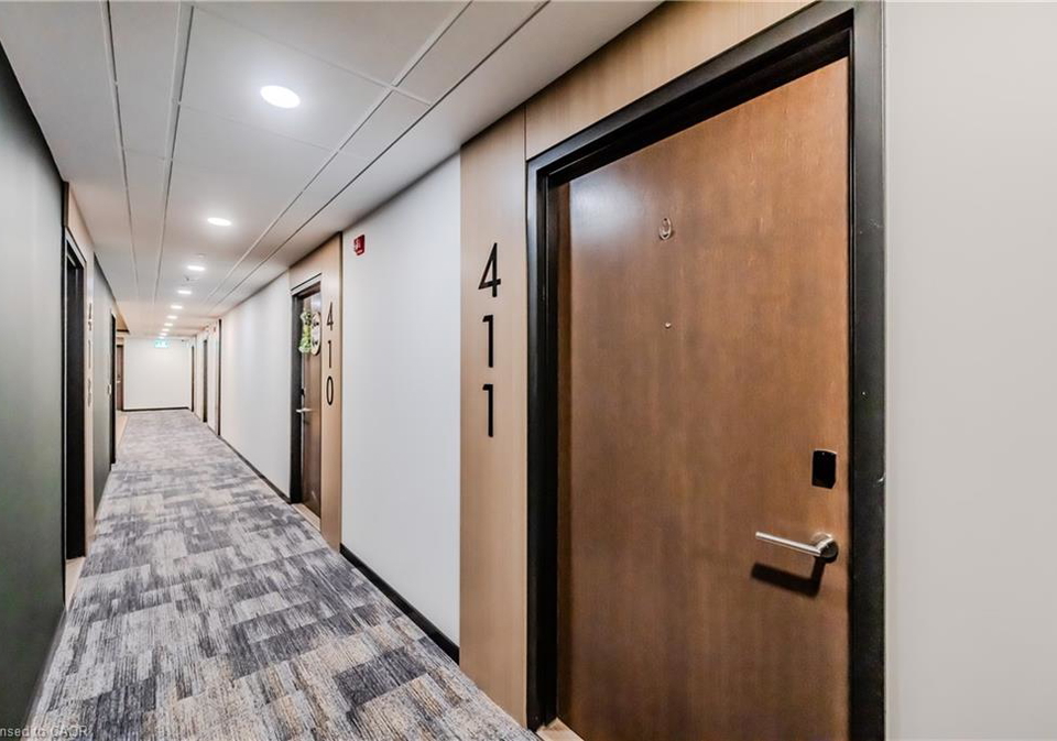 101-golden-eagle-road-waterloo-ontario-40852806