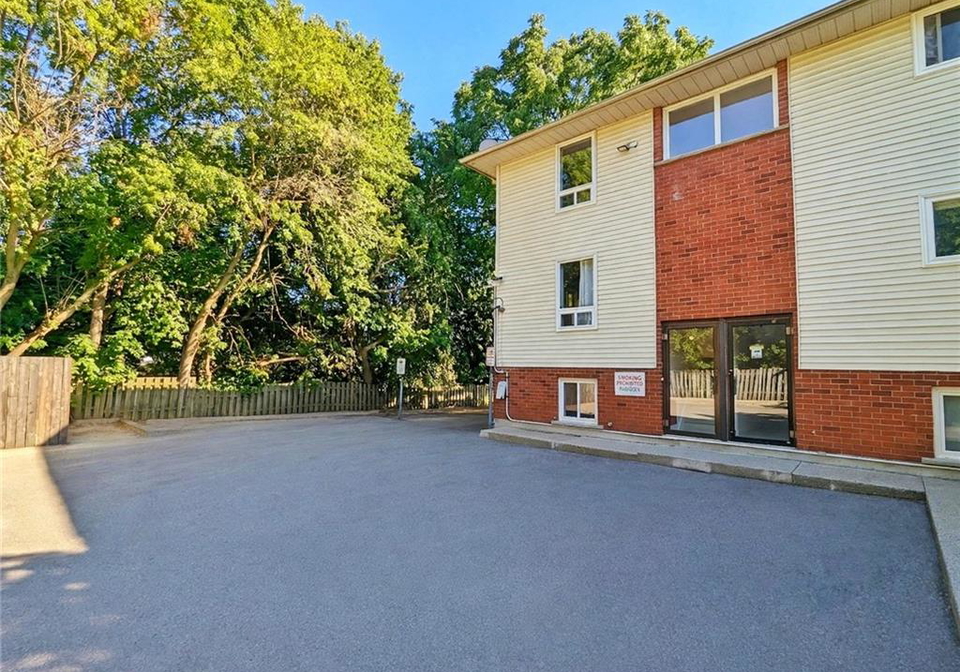 119-cedar-street-s-kitchener-ontario-40852809