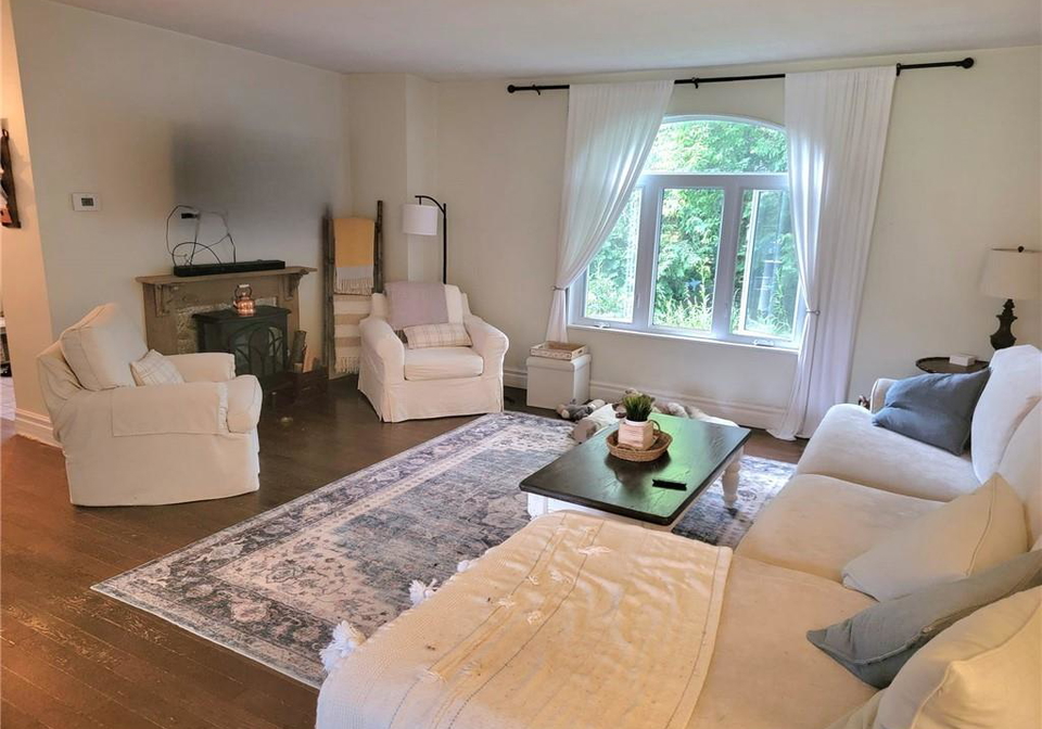 2566-2-road-burlington-ontario-40852815