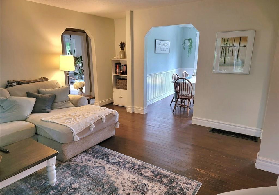 2566-2-road-burlington-ontario-40852815