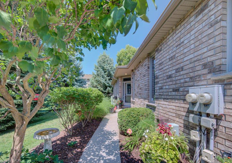 20-isherwood-avenue-cambridge-ontario-40852819
