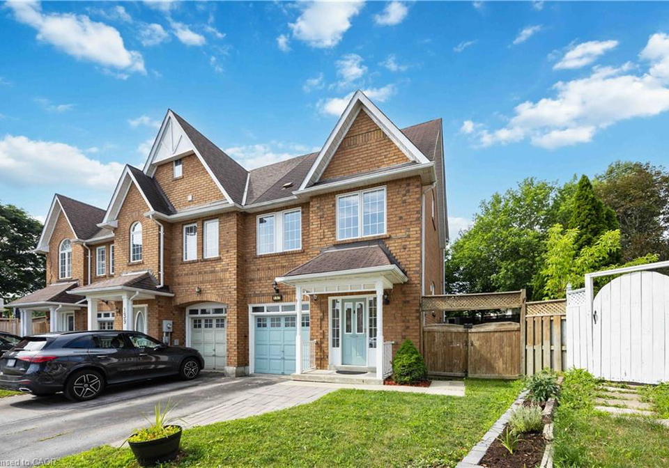 137-stokely-crescent-whitby-ontario-40852834