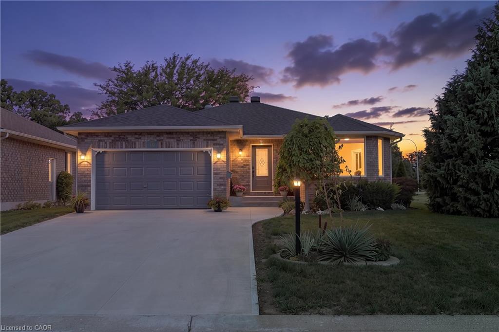 10-sunset-lane-cayuga-ontario-40852836