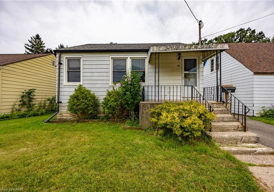 82-salisbury-avenue-brantford-ontario-40852846