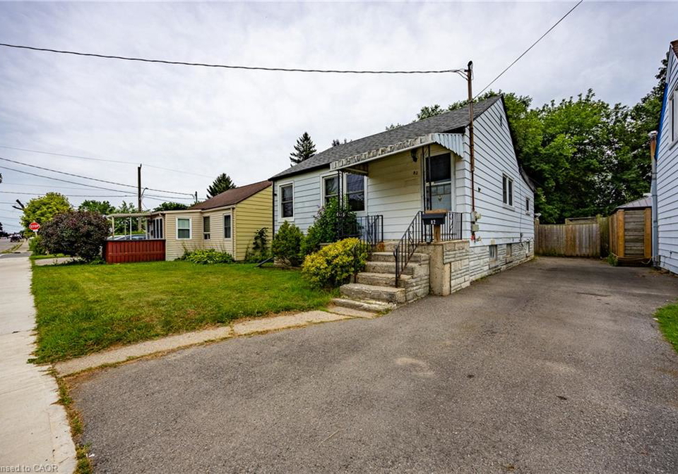 82-salisbury-avenue-brantford-ontario-40852846