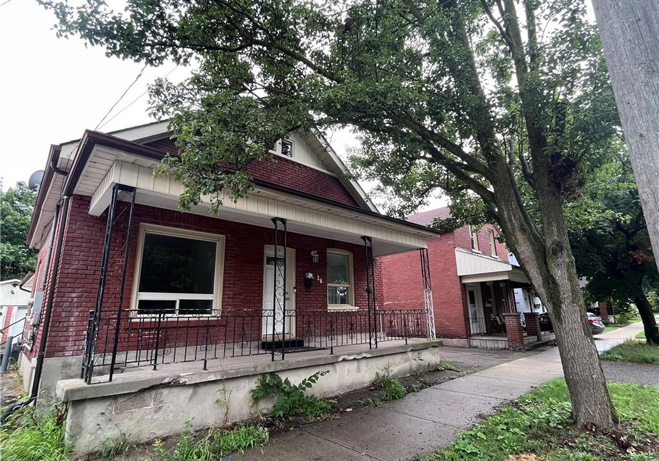 36-pearl-street-brantford-ontario-40852860