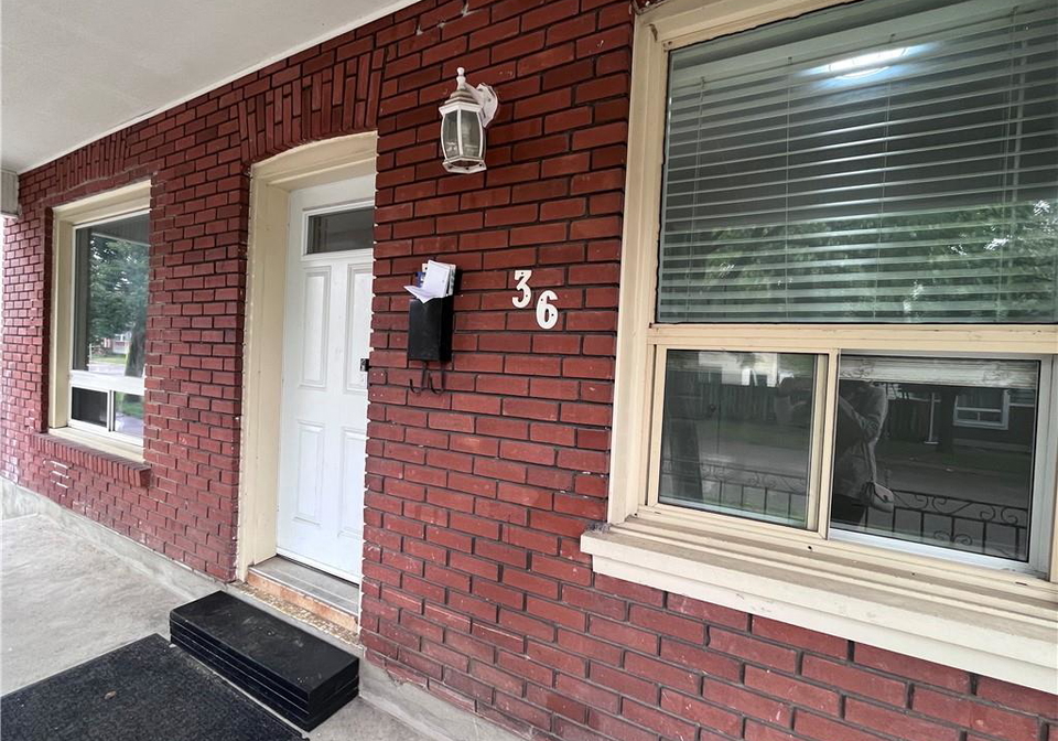 36-pearl-street-brantford-ontario-40852860