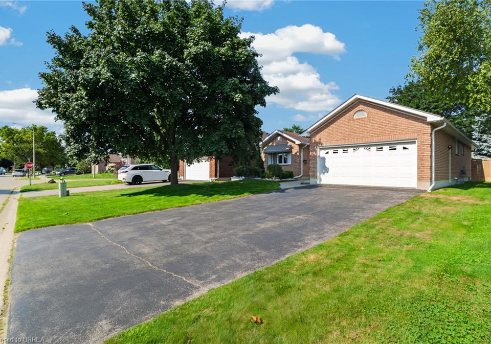 3-harvey-court-brantford-ontario-40852863