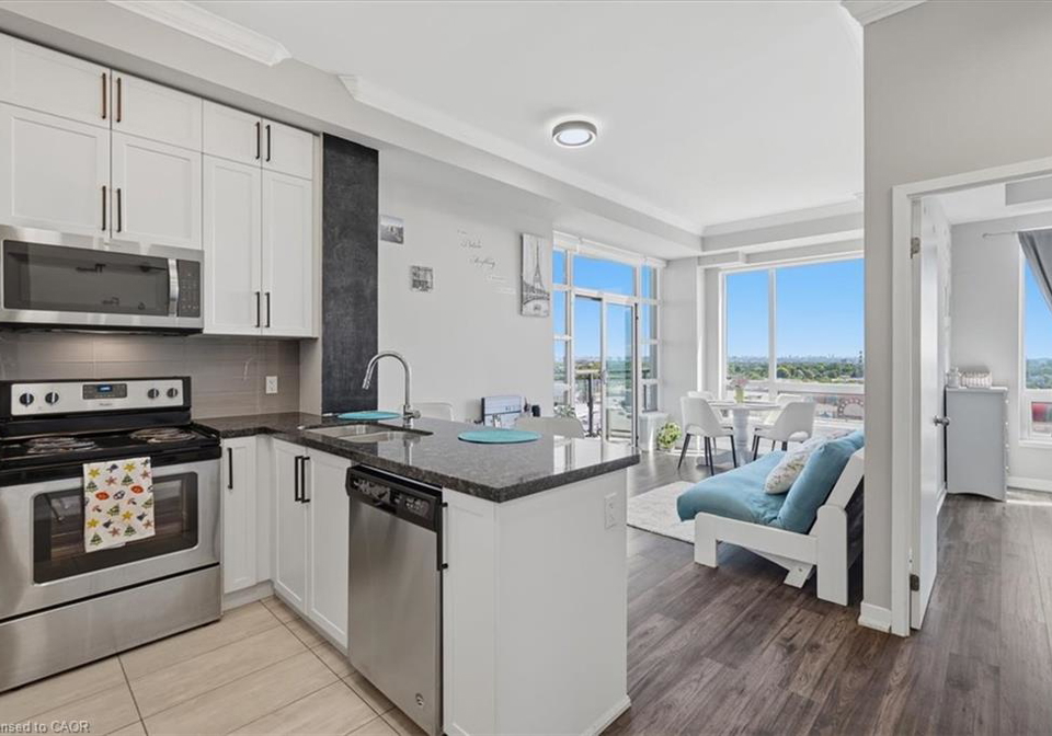 840-queens-plate-drive-toronto-ontario-40852904