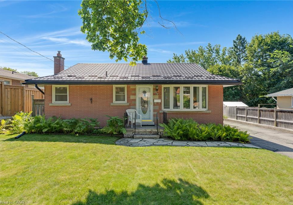 94-ottawa-crescent-guelph-ontario-40852906