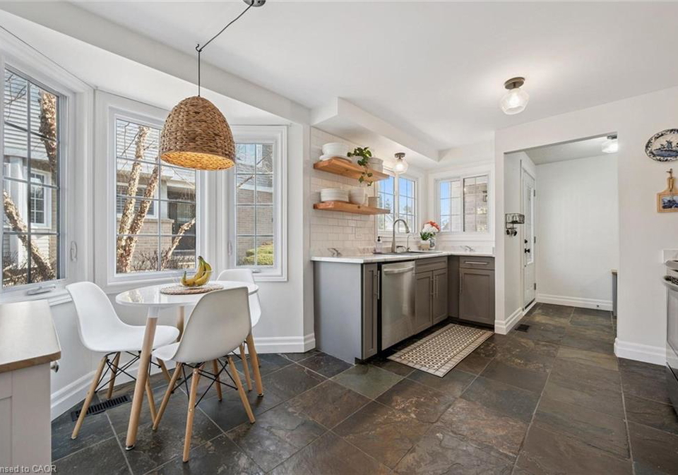 106-woodlawn-road-e-guelph-ontario-40852914