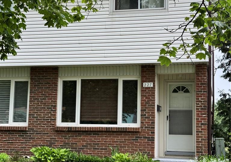 227-fergus-avenue-kitchener-ontario-40852926