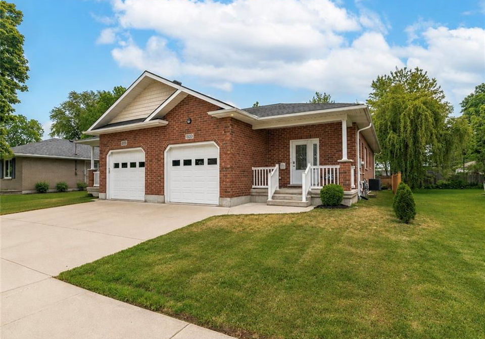 155-south-street-goderich-ontario-40852933