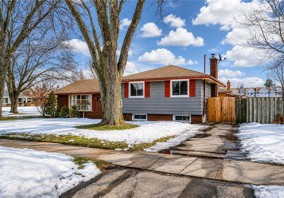 33-fairlawn-road-kitchener-ontario-40852937