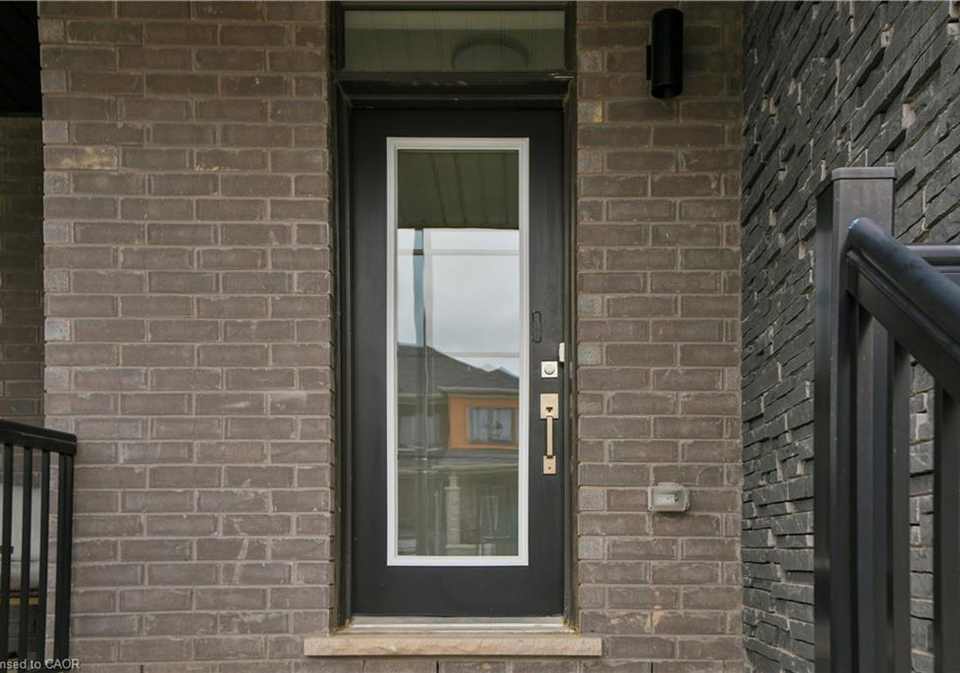 4-owl-lane-caledonia-ontario-40852974