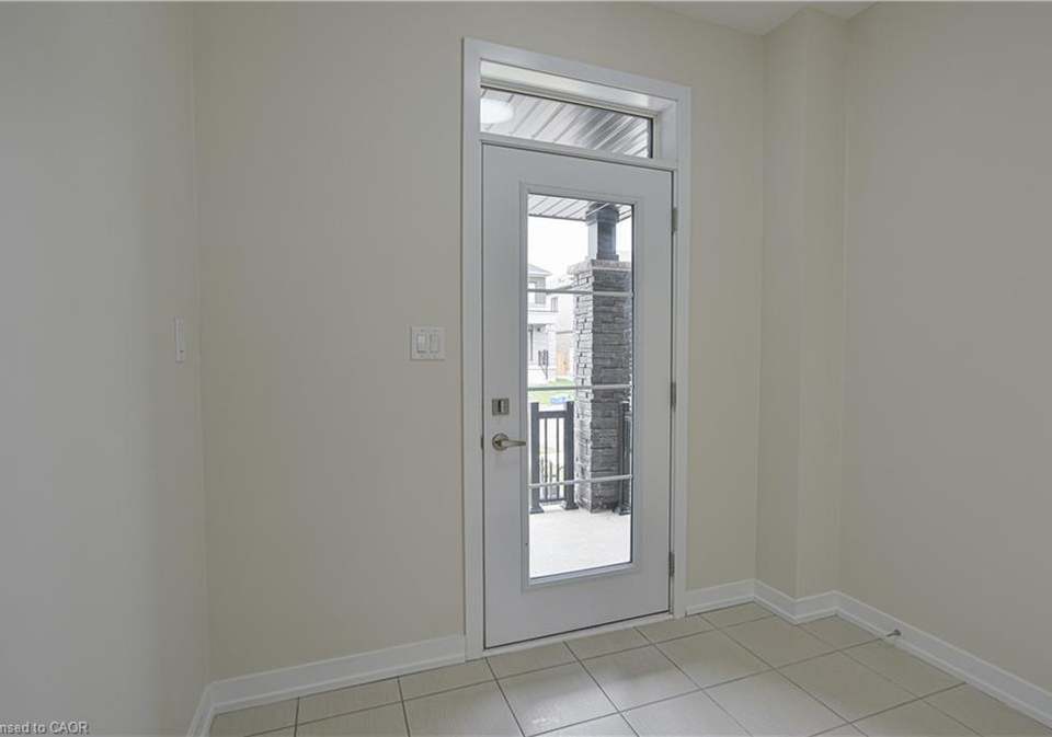 4-owl-lane-caledonia-ontario-40852974