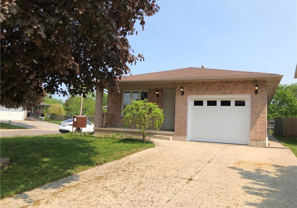 3-lancer-court-hamilton-ontario-40852978
