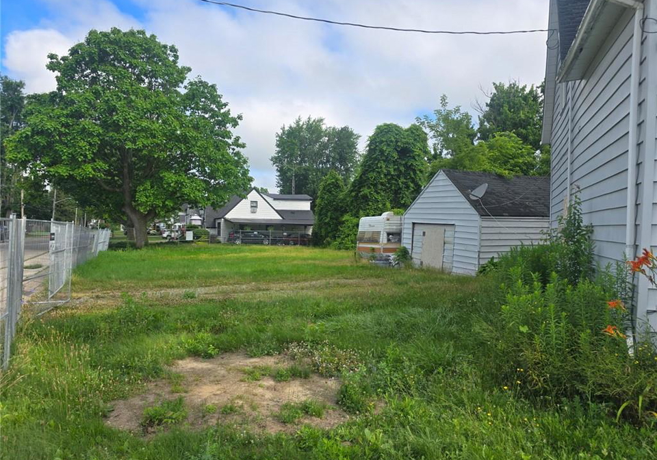 702-cedar-street-haldimand-ontario-40853003