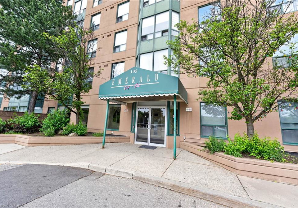 135-hillcrest-avenue-peel-ontario-40853007