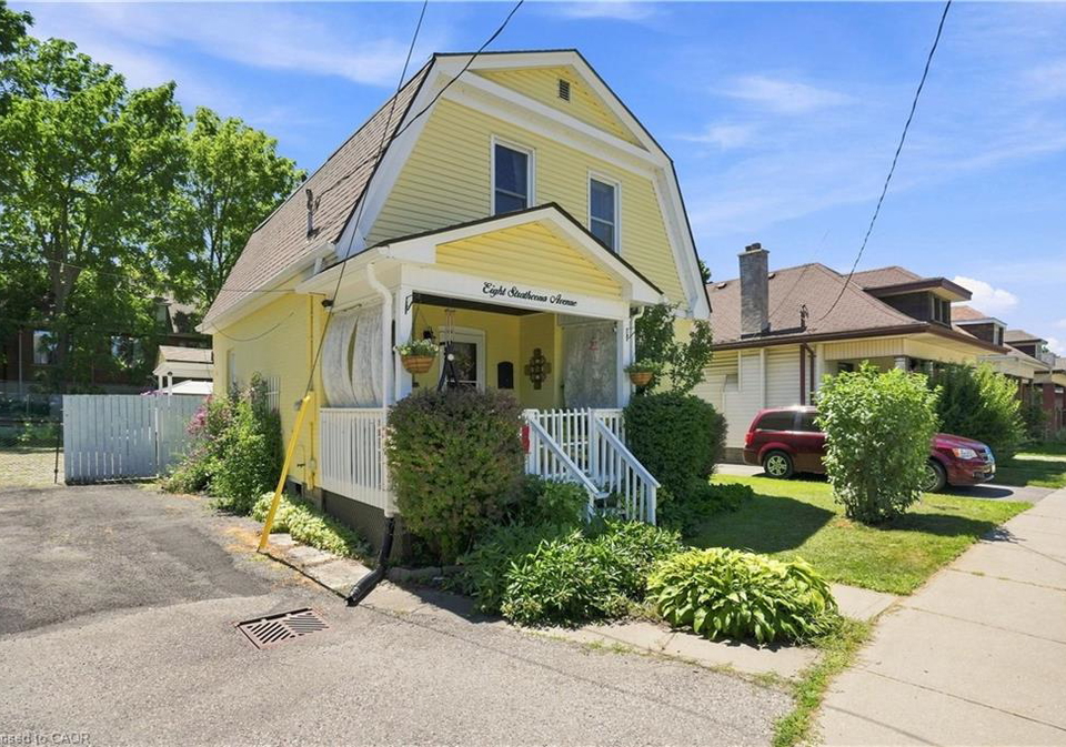 8-strathcona-avenue-brantford-ontario-40853008